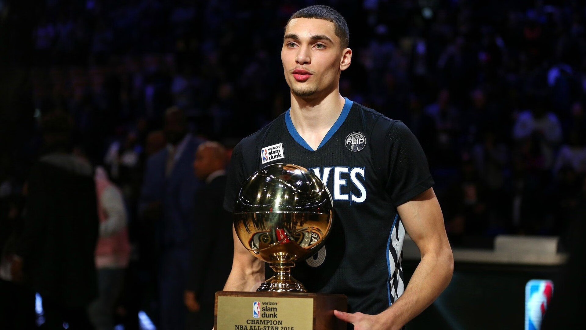 NBA今日战报勇士三连胜强势登顶西部,nba勇士今天比赛直播视频